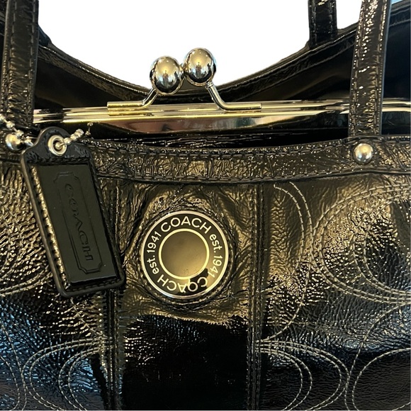 Coach 1941 Signature Black Patent Leather Large Glossy Kisslock Bag - Picture 16 of 16